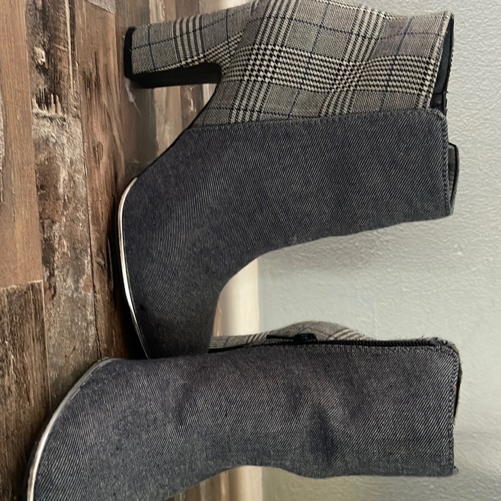 heeled boots